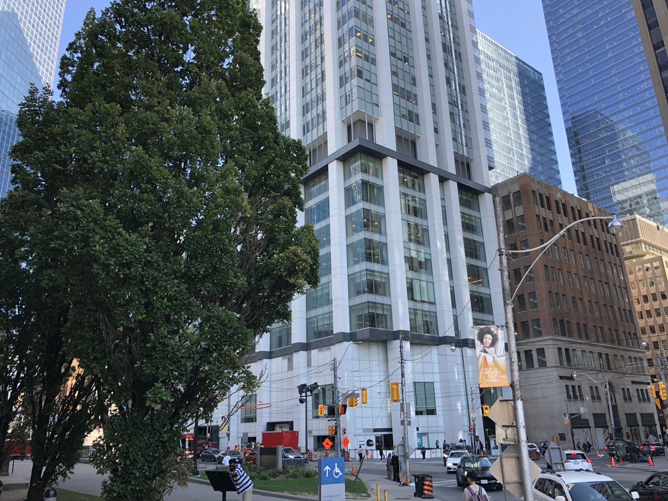 Baker Tilly Canada Cooperative - 401 Bay